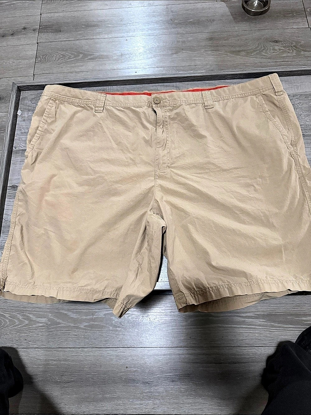 Columbia Shorts Men's Beige Size 50